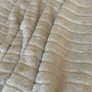 ✨3 for $25✨Faux Fur Throw Blanket